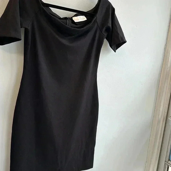 AMANDA UPRICHARD Off The Shoulder Little Black Dress Size Medium - Picture 2 of 6